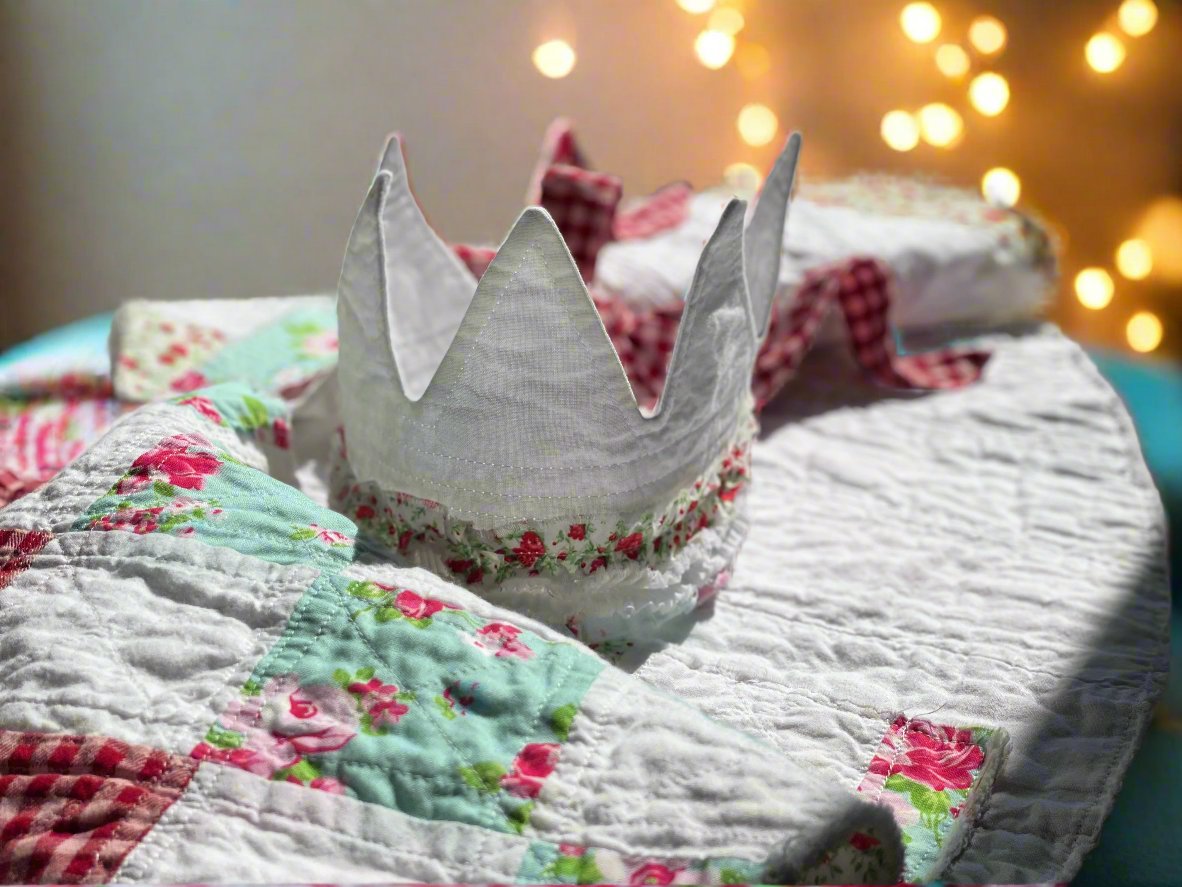 Quilted Cape and Crown for Little Kids - Christine Leigh